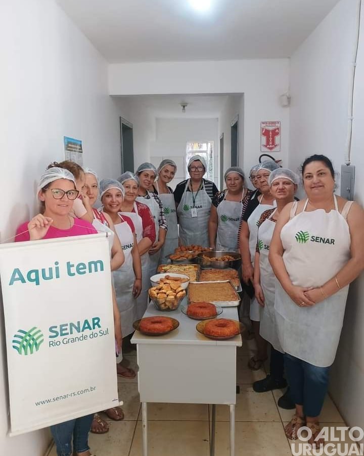 Curso dos derivados de mandioca é realizado em Caiçara