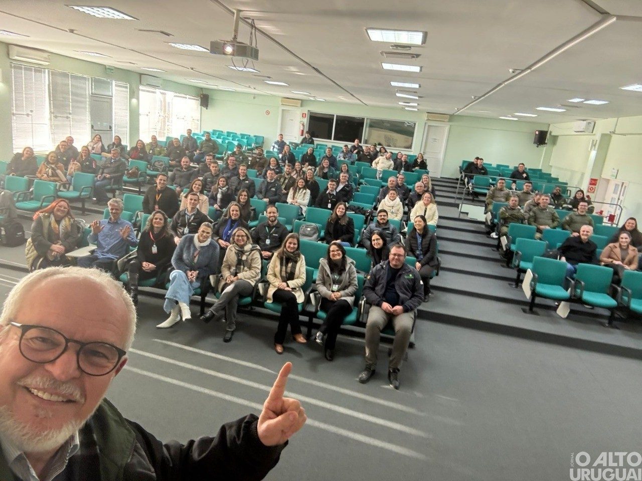 Cotrifred marca presença no Fórum do Meio Ambiente