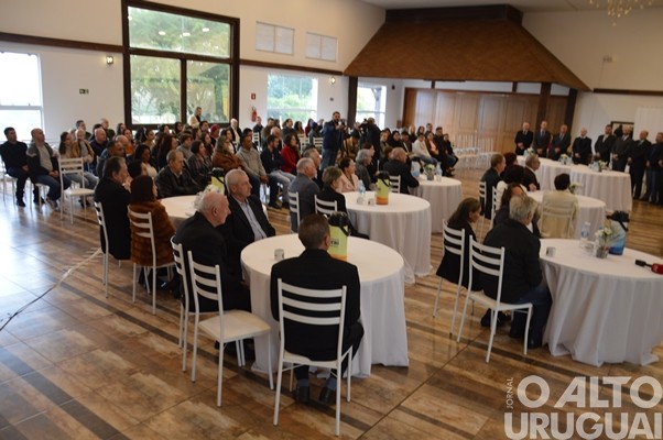 Câmara de Vereadores de Seberi homenageia pioneiros