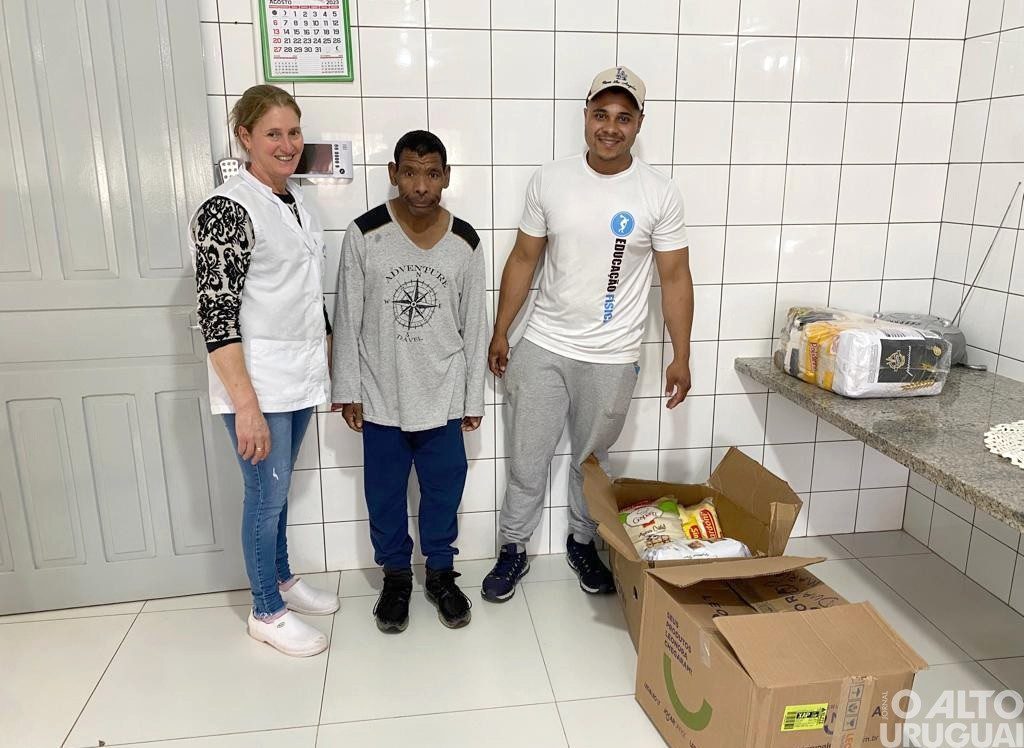 Alimentos arrecadados são entregues no Lar São Francisco de Vista Alegre