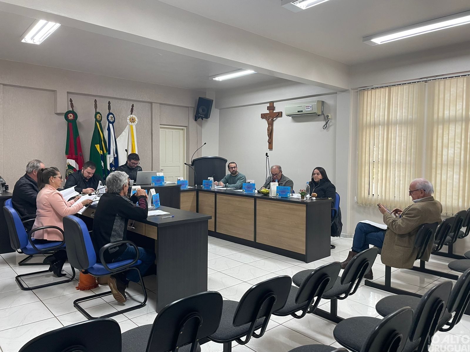Prefeito de Palmitinho apresenta ao Legislativo propostas e projetos cadastrados para o município
