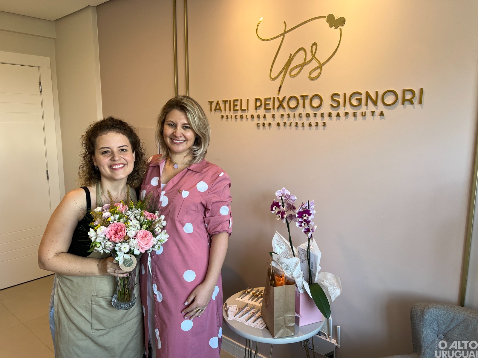 Tatieli Peixoto Signori reinaugura consultório em FW