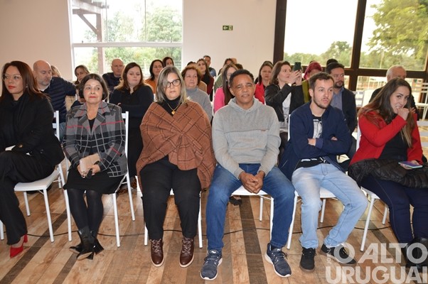 Câmara de Vereadores de Seberi homenageia pioneiros