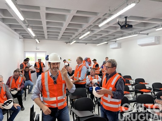 JBS apresenta a estrutura da fábrica de ração em Seberi
