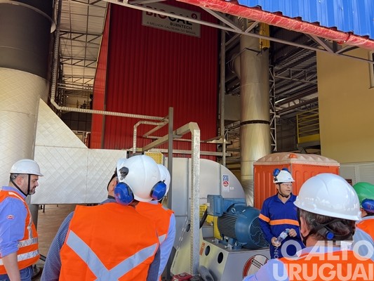 JBS apresenta a estrutura da fábrica de ração em Seberi