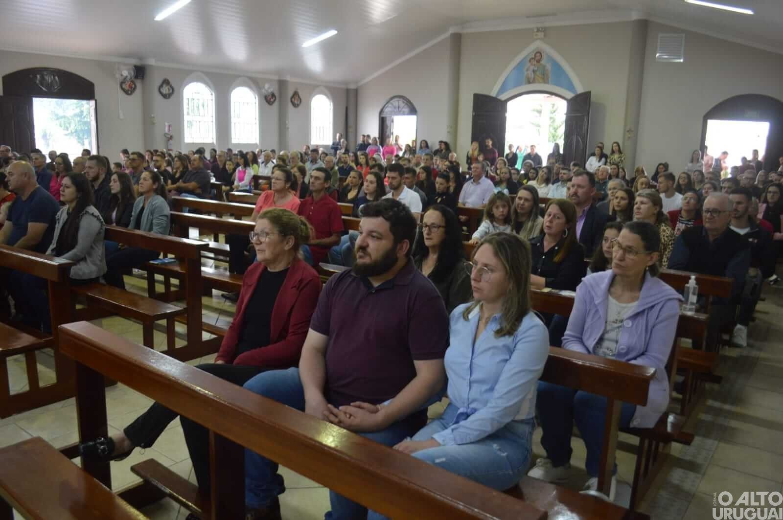 FW: bairro Jardim Primavera homenageia sua padroeira