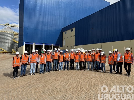 JBS apresenta a estrutura da fábrica de ração em Seberi