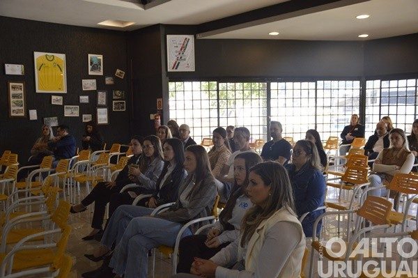Hospital Divina Providência apresenta painel com seus avanços e resultados