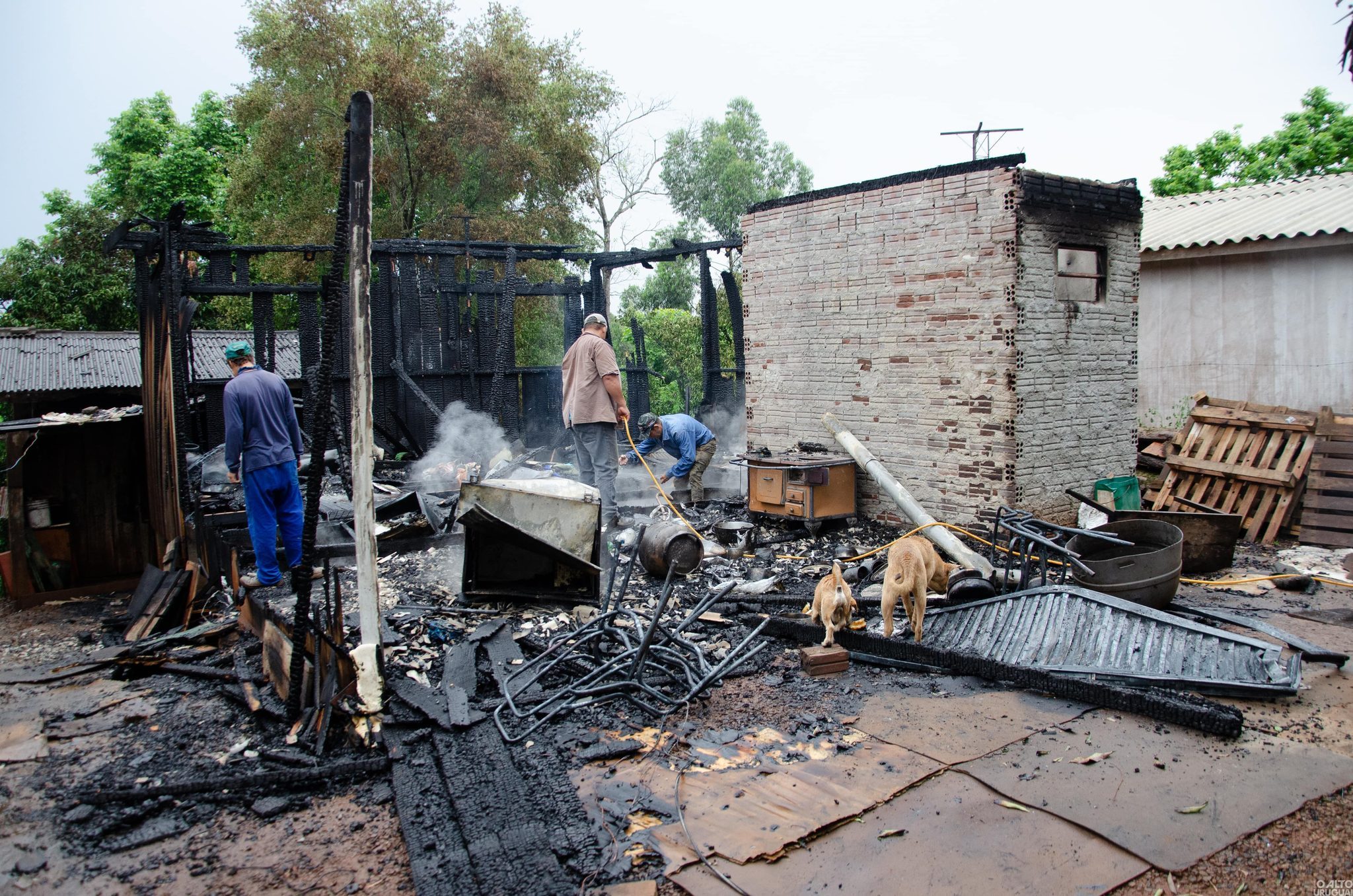 Incêndio consome residência em FW