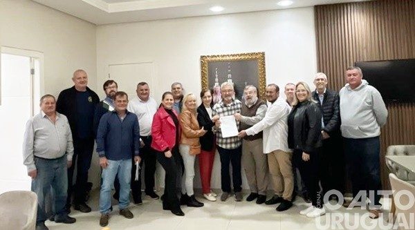 Deputado Luiz Carlos Busato visita FW e repassa emenda de R$ 330 mil ao município