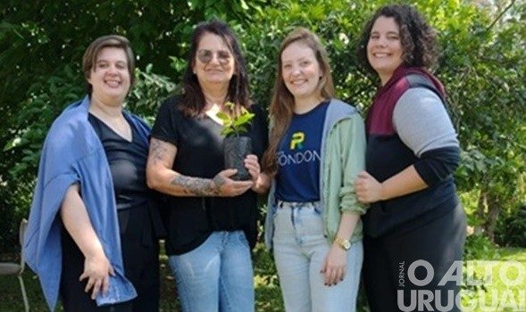 Realizadas oficinas de culinária e plantio de árvores silvestres