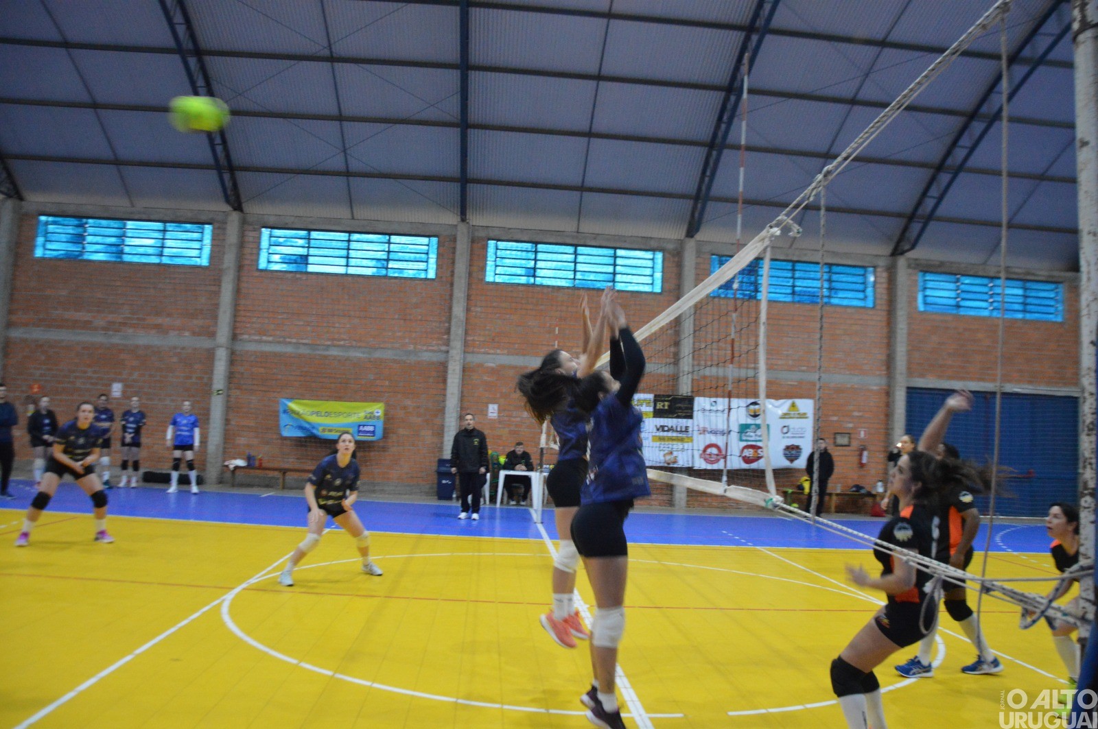 Copa Frederiquense de Vôlei é realizada na AABB-FW