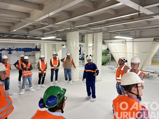 JBS apresenta a estrutura da fábrica de ração em Seberi