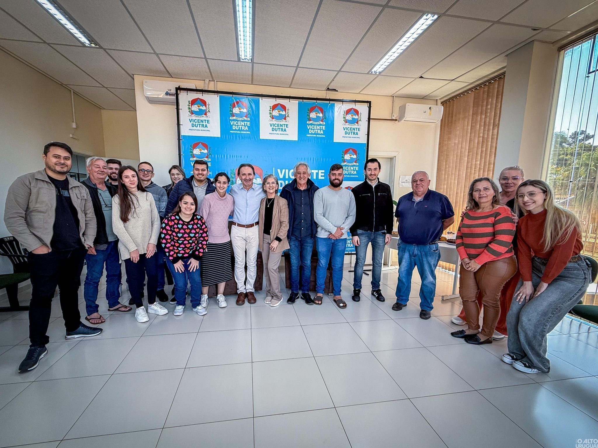 Secretário Costella e diretor do Daer visitam Vicente Dutra