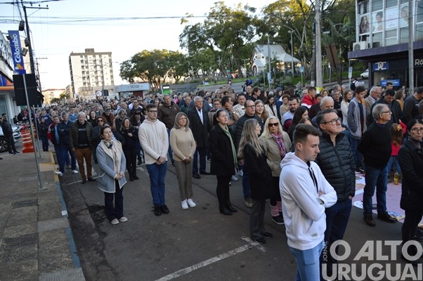 Confecção dos tapetes de Corpus Christi mobiliza católicos em FW