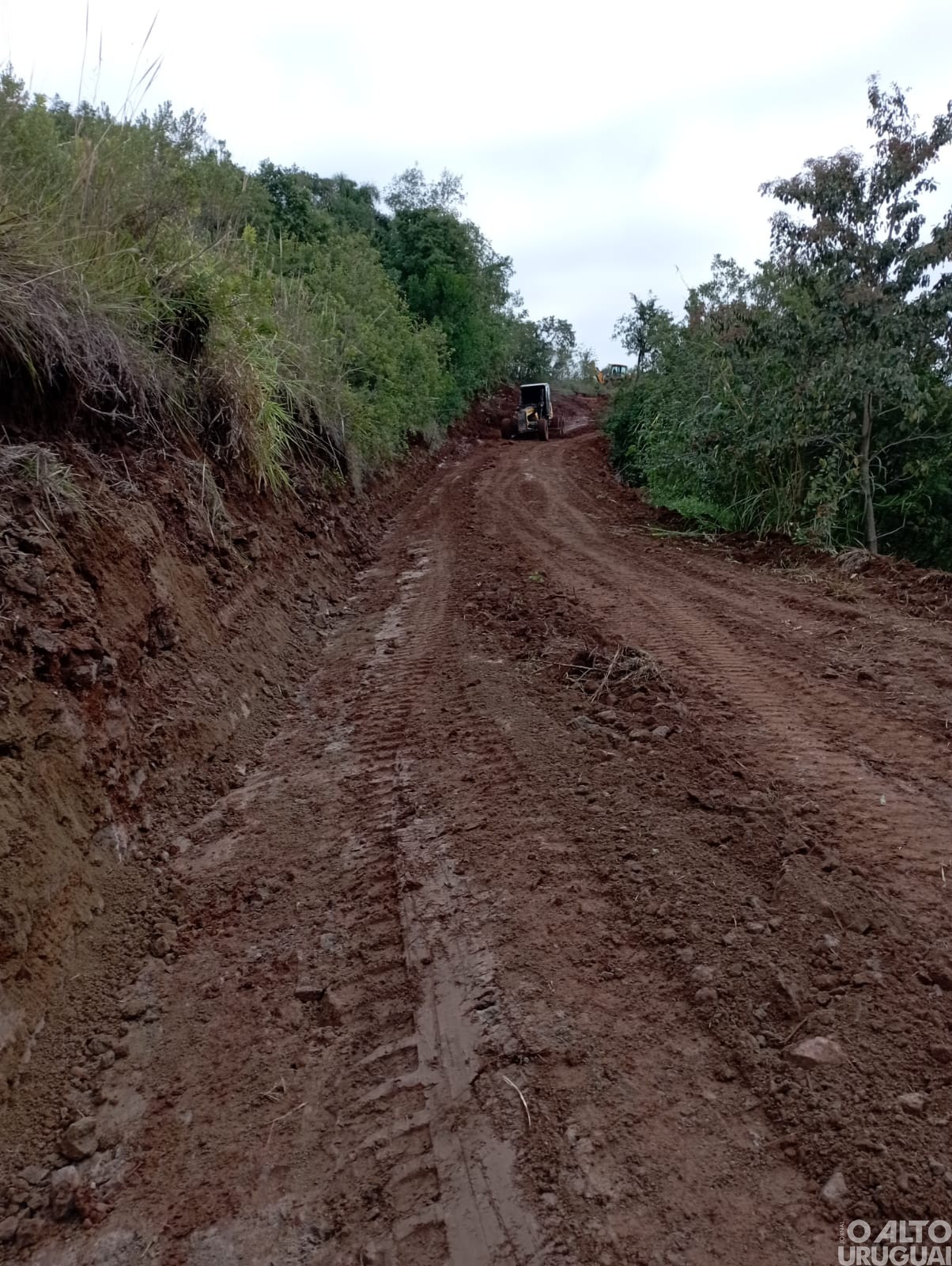 Cristal do Sul intensifica melhorias nas estradas do interior