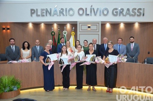 Câmara de Vereadores de Seberi realiza entrega do Troféu Mulher Cidadã