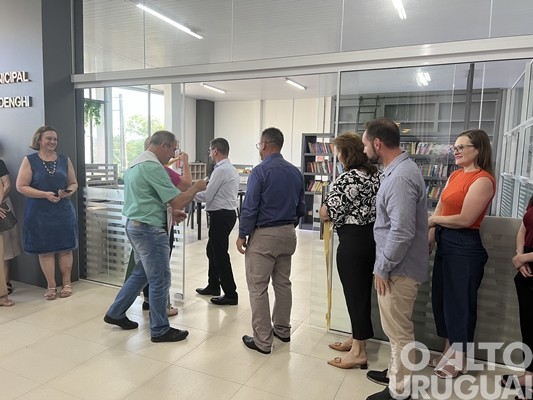 Biblioteca pública de Rodeio Bonito é inaugurada em novo espaço