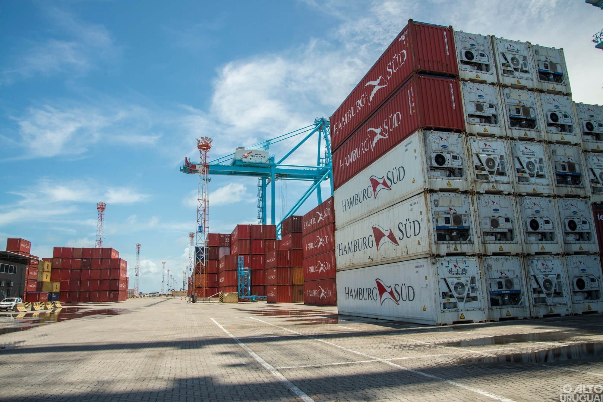Exportações da indústria crescem em todas as comparações