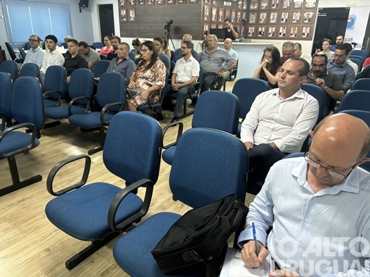 Prefeitos participam da primeira reunião da Amzop sob a nova gestão