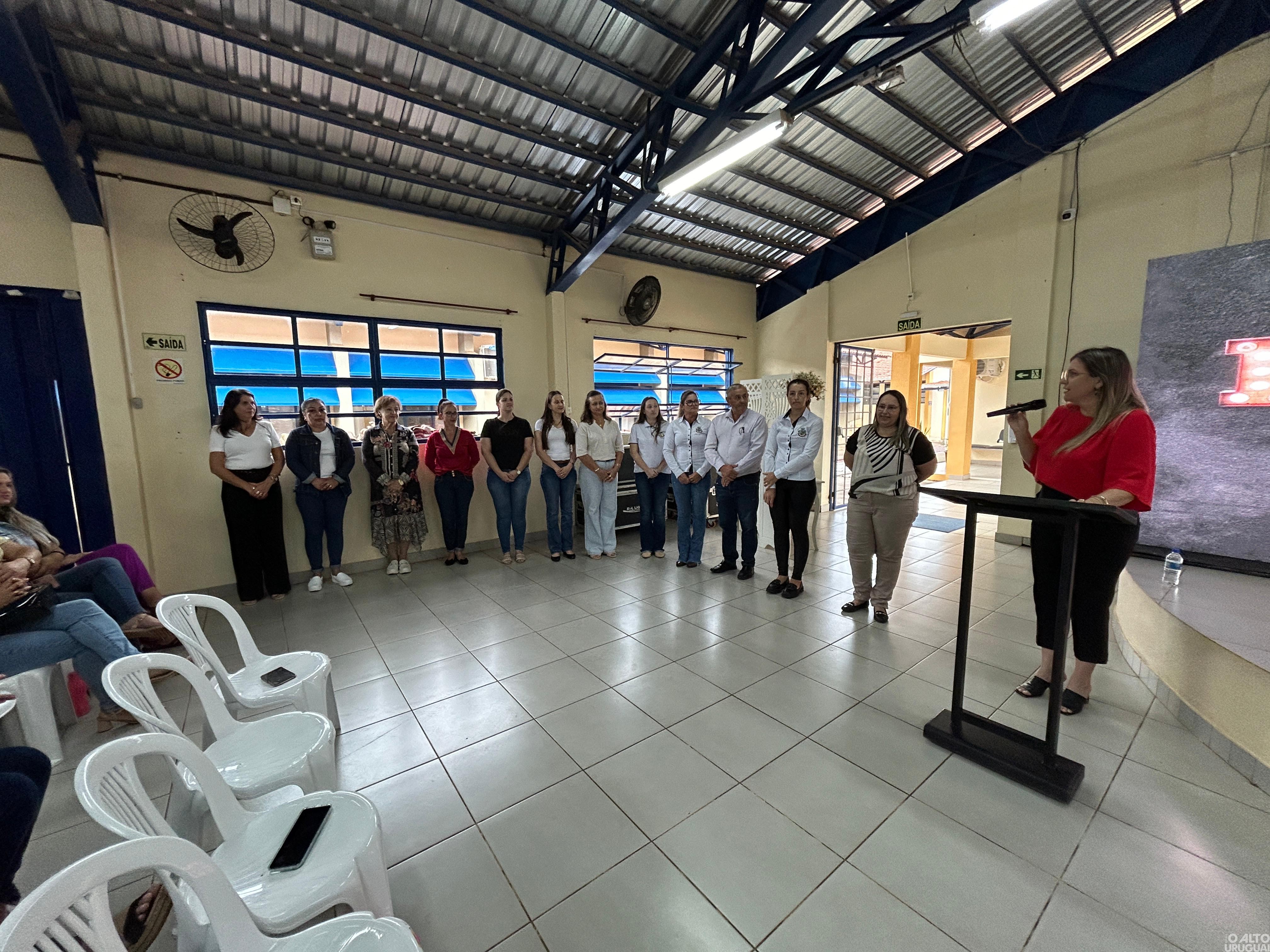 Administração de Seberi promove palestra-show para servidores da Educação
