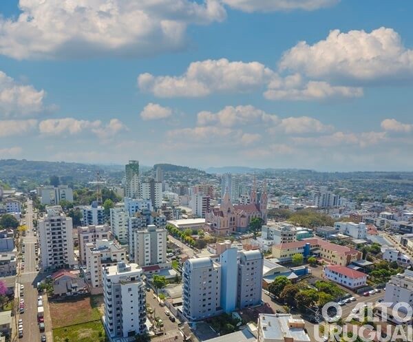 Prefeitura de FW paga a 2ª parcela do 13º salário dos servidores