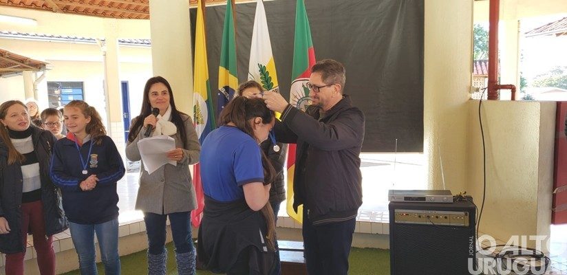 Escola Evaldo Roberto Nickhorn de Rodeio Bonito realiza projeto