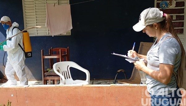 Equipes da Prefeitura de Vicente Dutra aplicam BRI nas residências