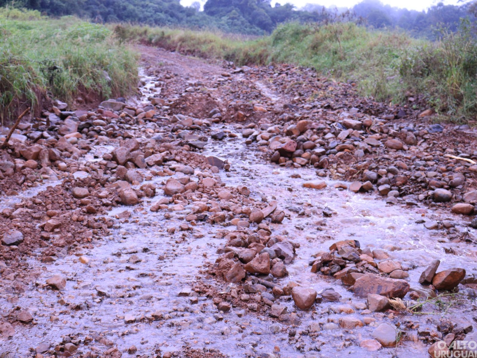 Fortes chuvas causam estragos em Novo Tiradentes