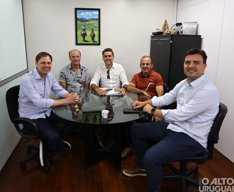 Prefeito de Caiçara e vereadores cumprem agenda em Porto Alegre