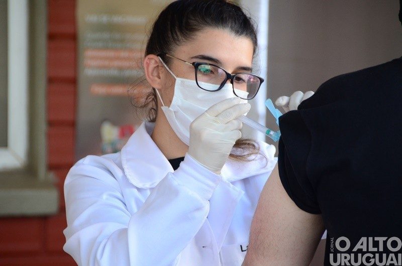 2ª CRS recebe 6.560 doses da vacina AstraZeneca/Fiocruz