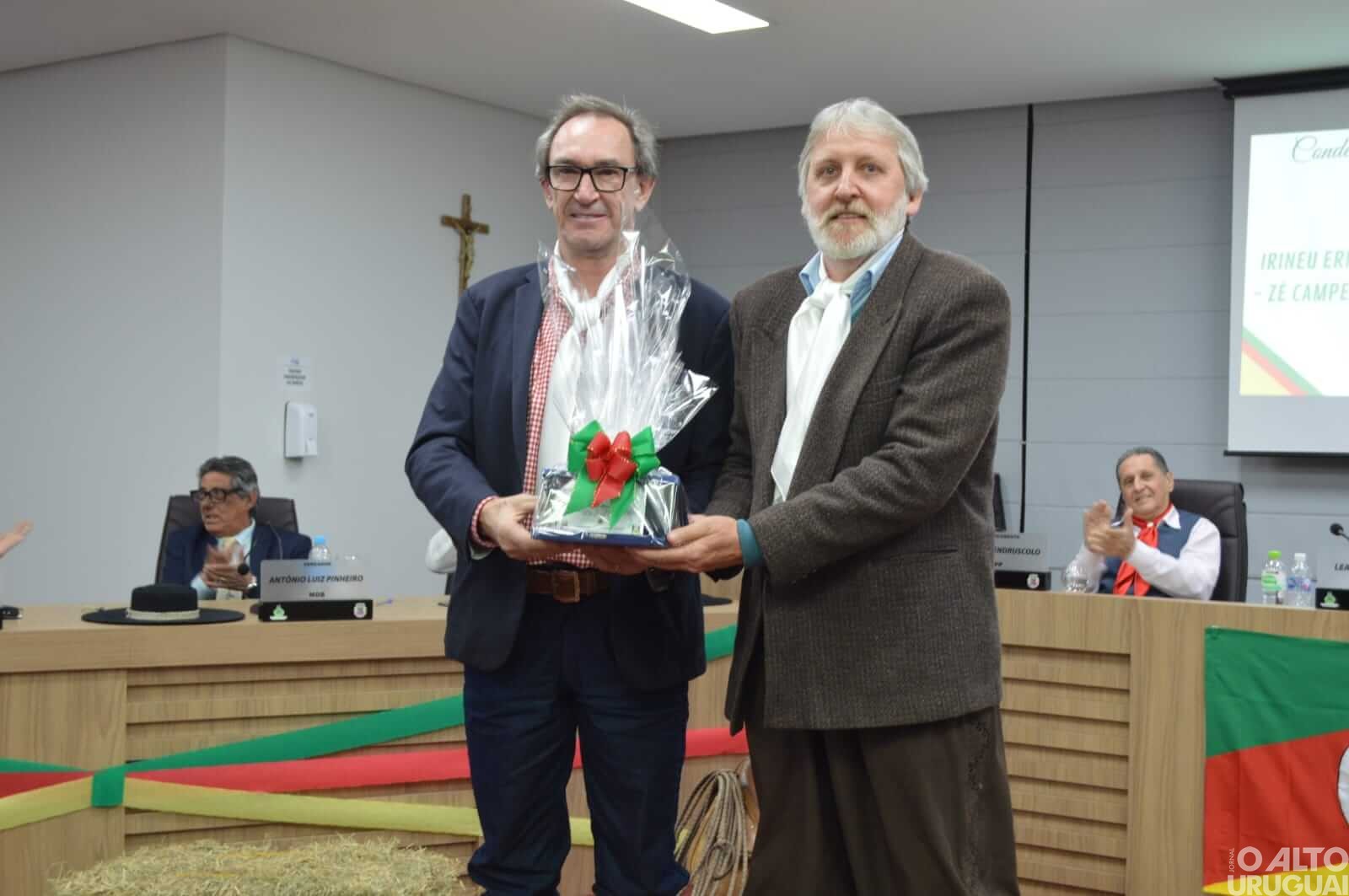 Tradicionalistas de Frederico Westphalen são homenageados pelo Poder Legislativo