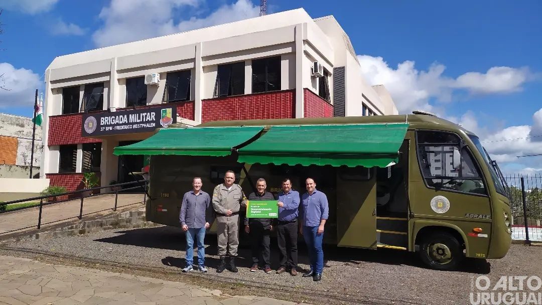 BM recebe apoio para melhorias em micro-ônibus