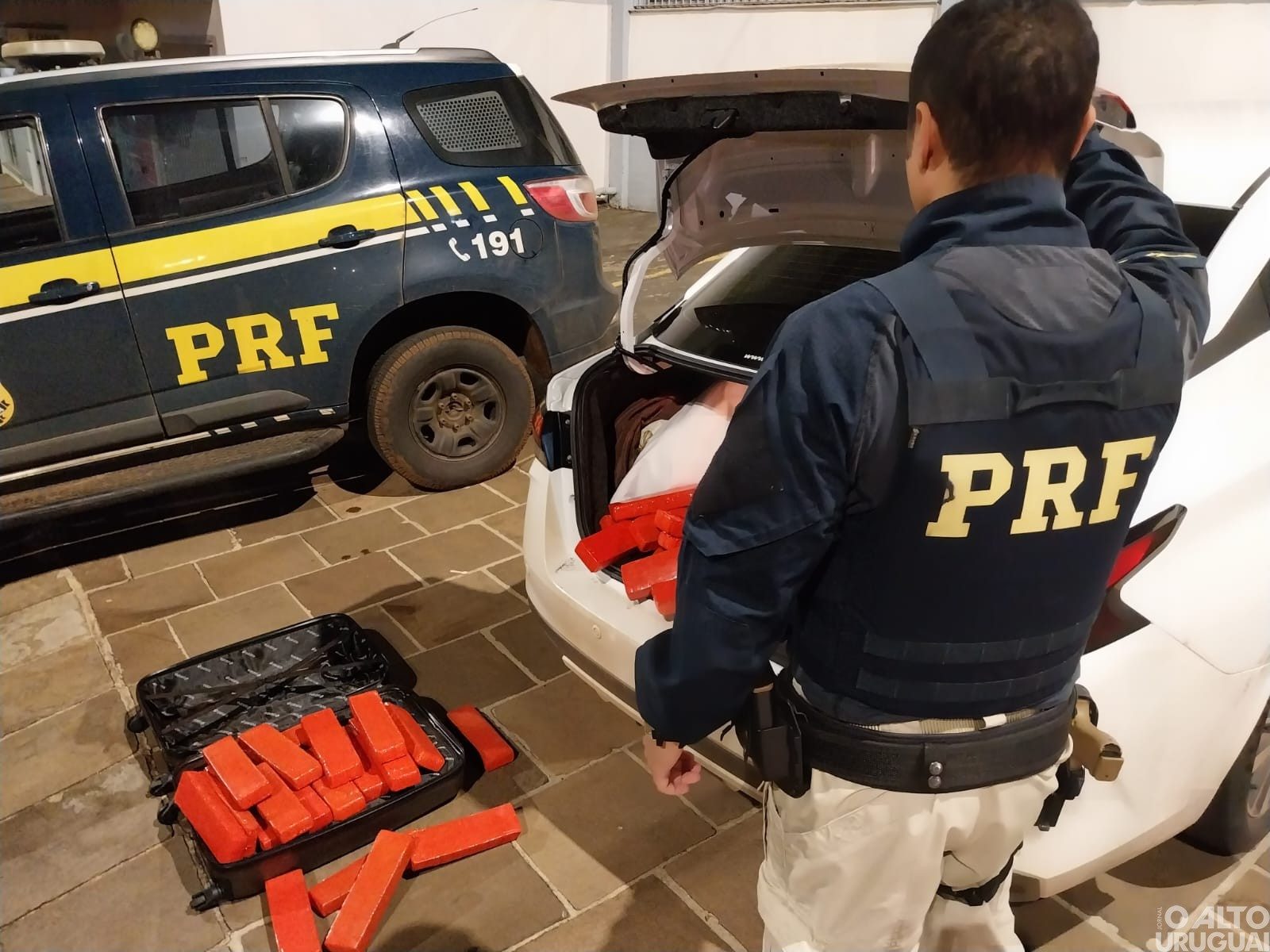 PRF prende duas mulheres por tráfico de drogas