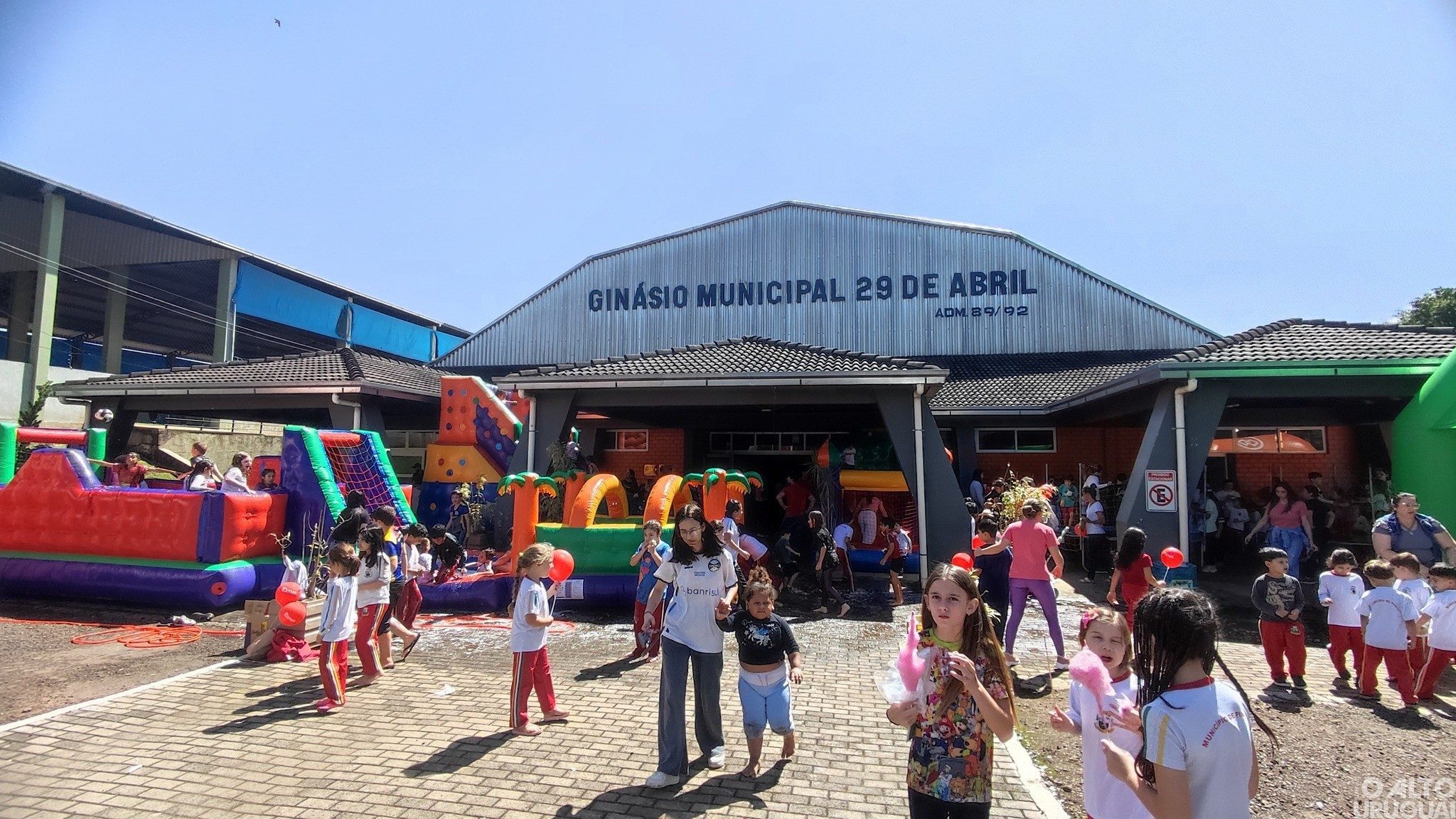 Prefeitura de Pinhal promove dia especial em homenagem às crianças