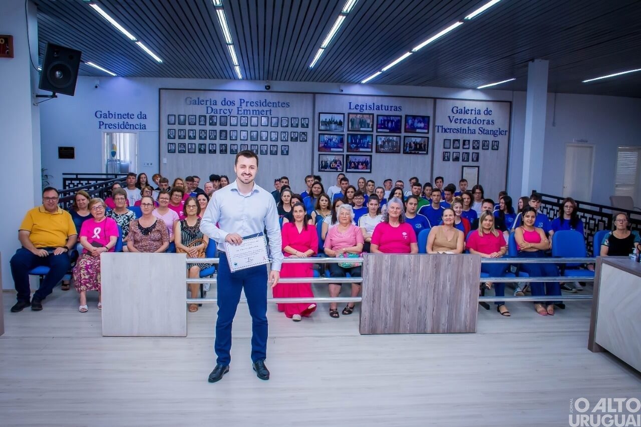 Adriano Imperatori palestra para a comunidade iraiense