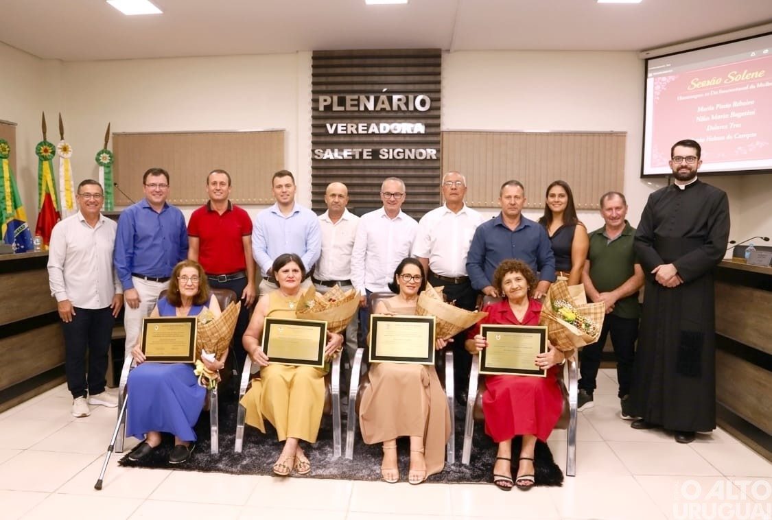 Câmara de Pinhal homenageia quatro mulheres em sessão solene
