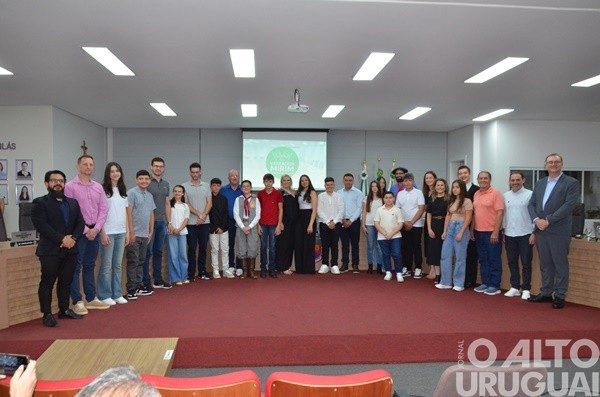 Vereadores Mirins são diplomados e tomam posse em FW