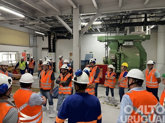 JBS apresenta a estrutura da fábrica de ração em Seberi