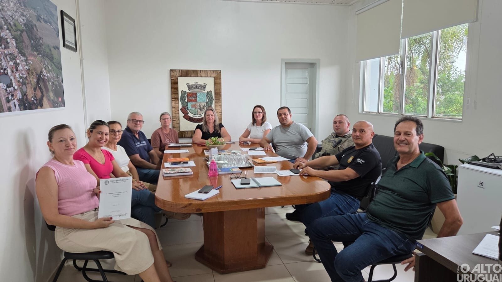 Reunião discute enfrentamento à violência  contra a mulher em Caiçara