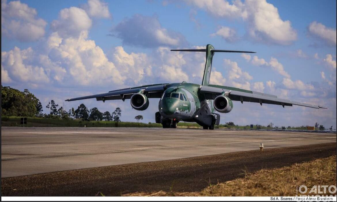 FAB envia avião na próxima segunda-feira, 7, para resgatar brasileiros na Polônia
