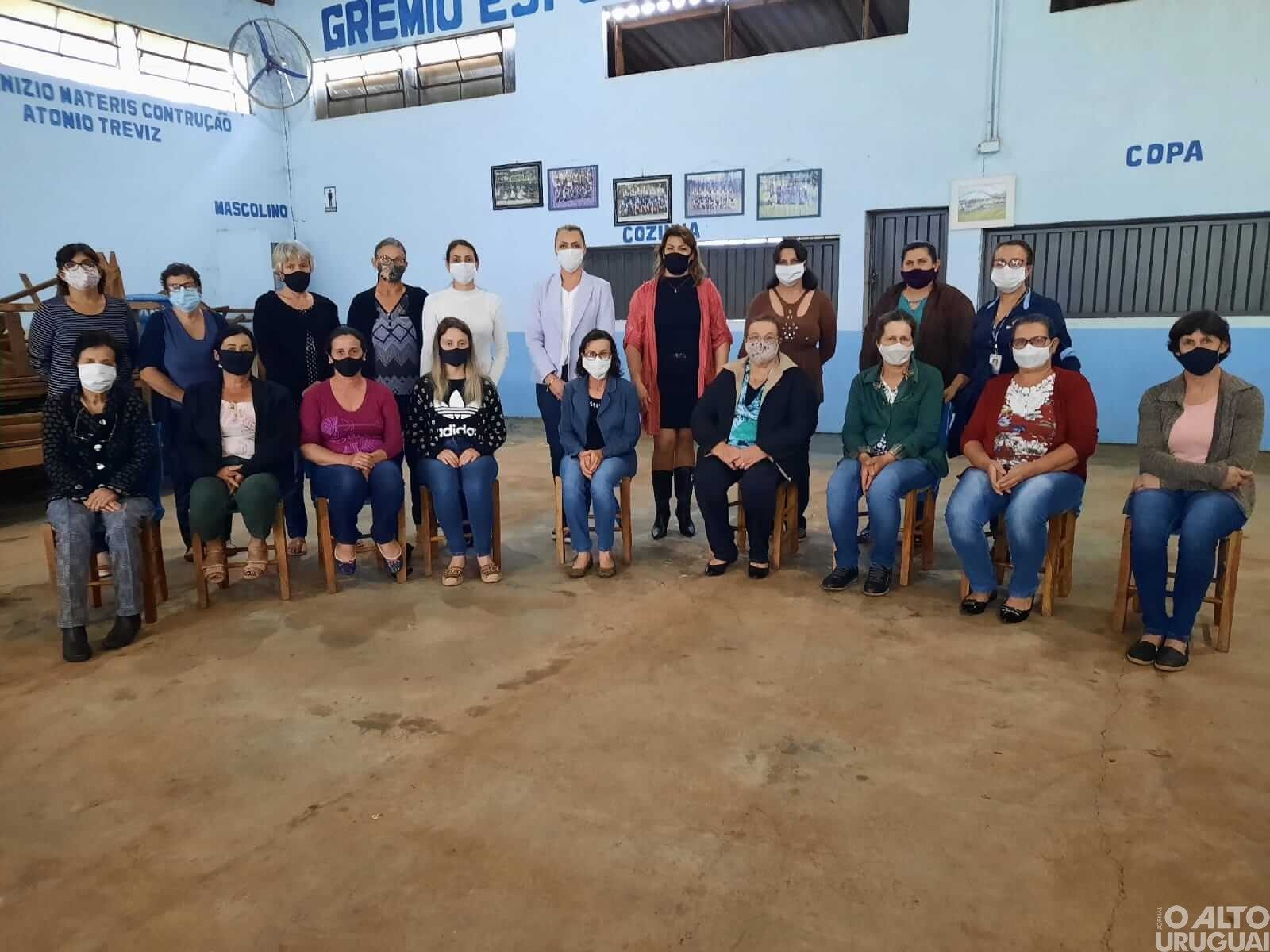 Projeto “Entre Mulheres” busca resgatar autoconfiança feminina
