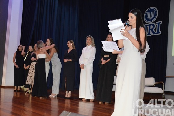 Mais de 800 pessoas participam de palestra com Leila Ama em FW