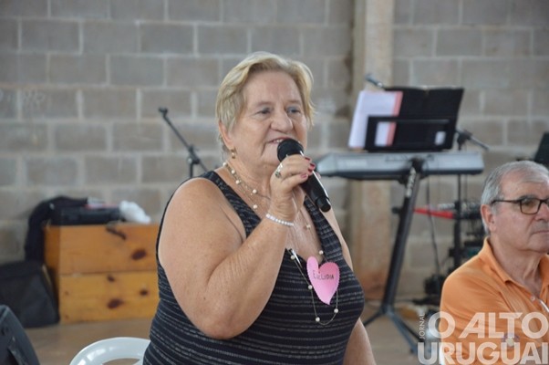 Centenas de mulheres participam de encontro em Jaboticaba