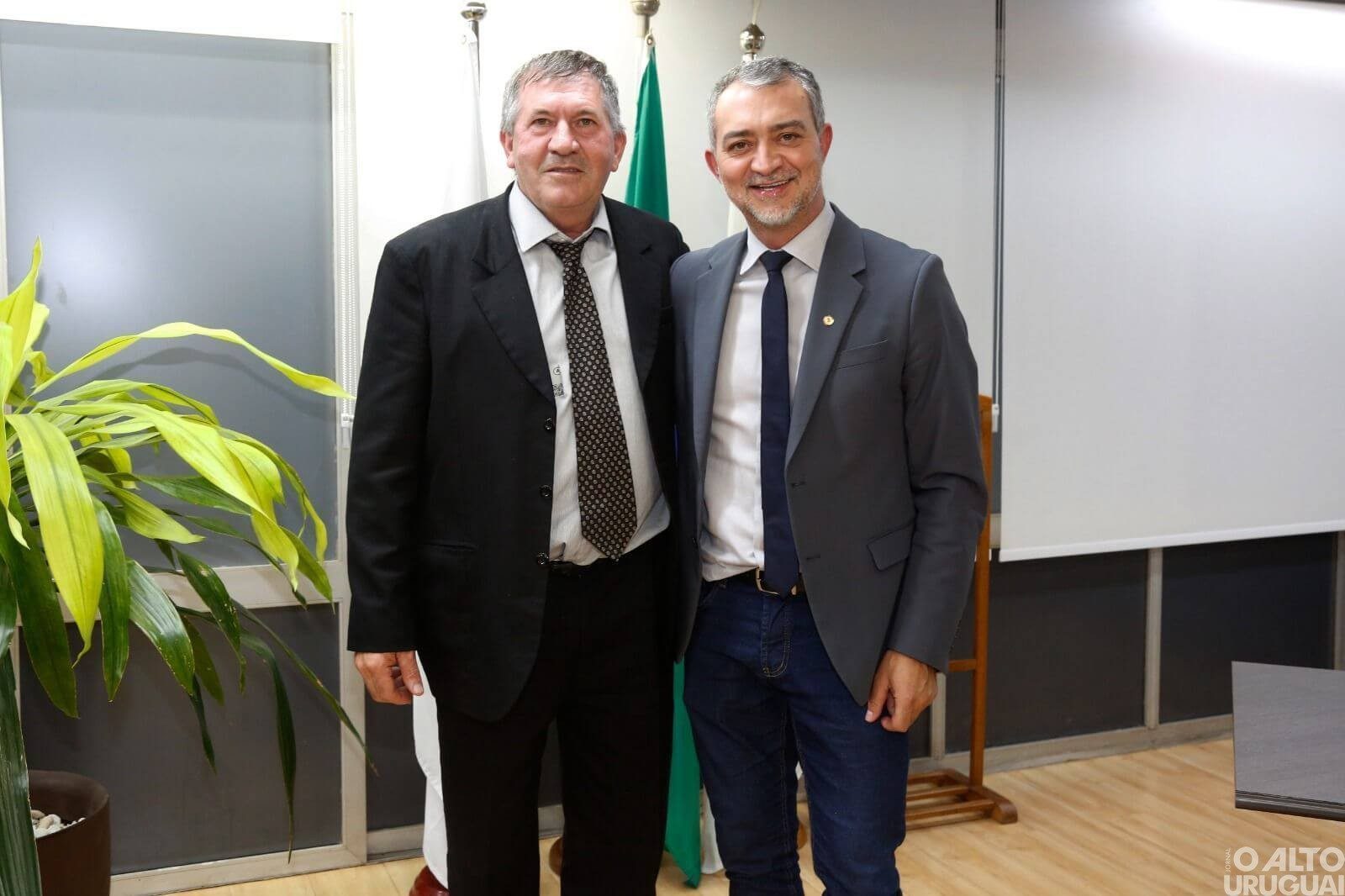 Prefeito de Taquaruçu do Sul se reúne com Edegar Pretto