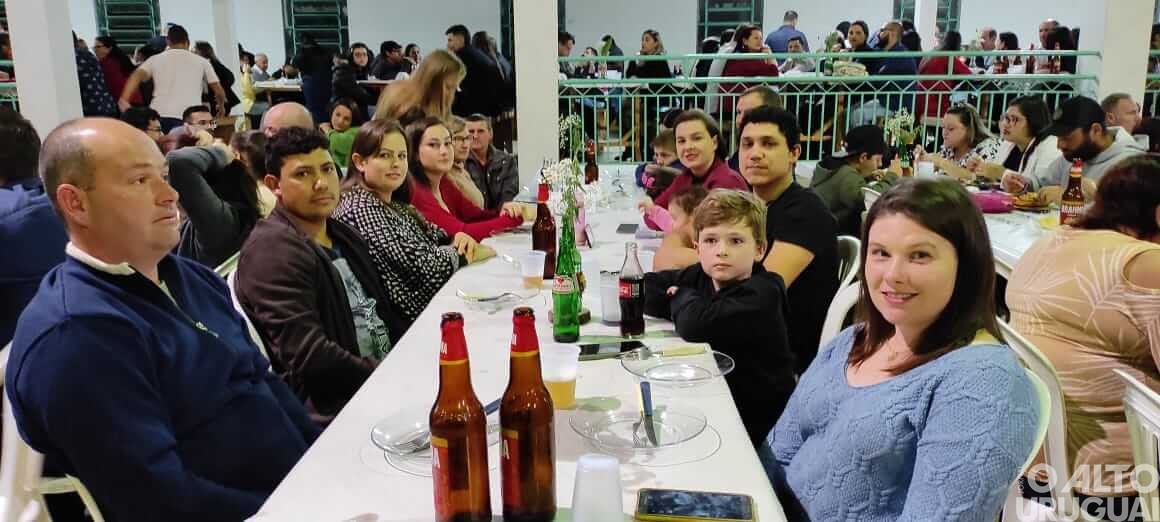 Mais de 800 pessoas participam do Jantar das Massas em FW
