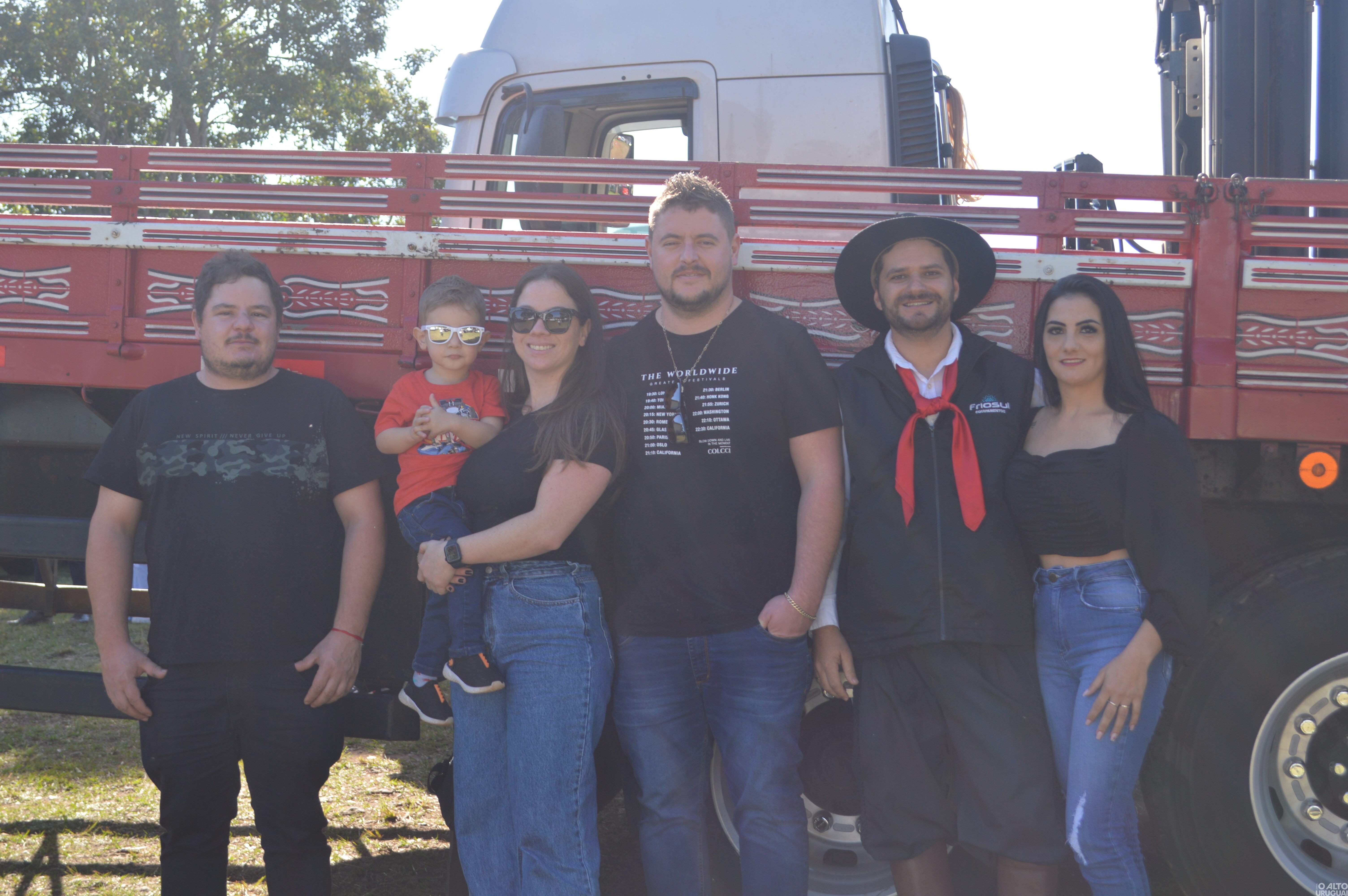 Festa em homenagem a São Cristóvão reúne centenas de pessoas em FW