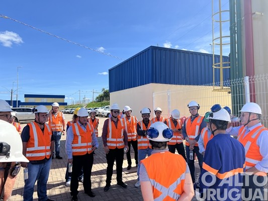 JBS apresenta a estrutura da fábrica de ração em Seberi