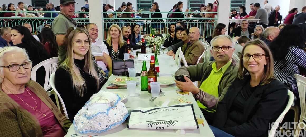 Mais de 800 pessoas participam do Jantar das Massas em FW