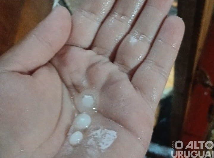 Registrada queda de granizo em Novo Tiradentes